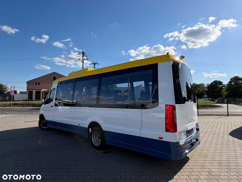 Mercedes-Benz Sprinter 517 - 7