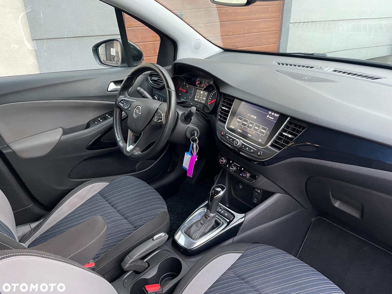 Opel Crossland X - 19