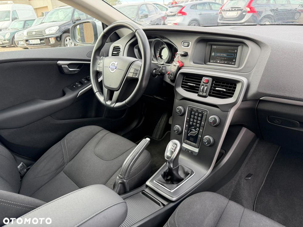 Volvo V40 T3 - 9