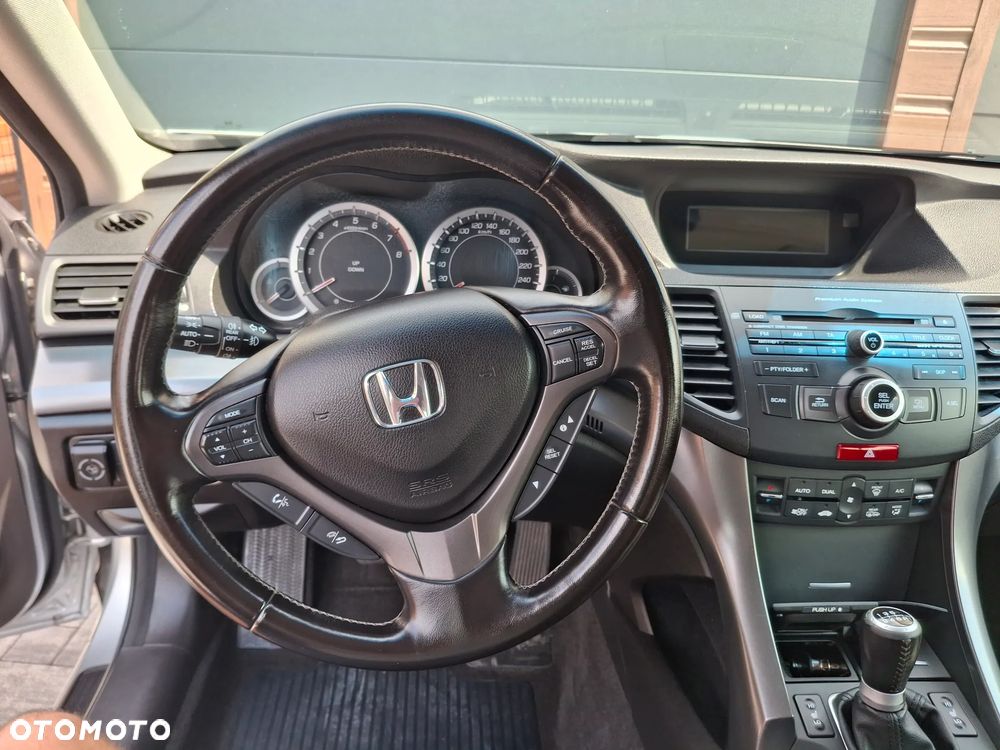 Honda Accord 2.0 Lifestyle - 12