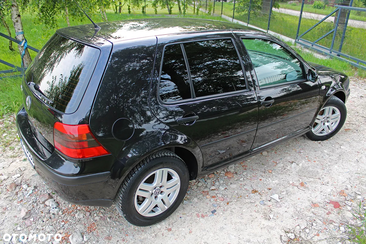 Volkswagen Golf - 37