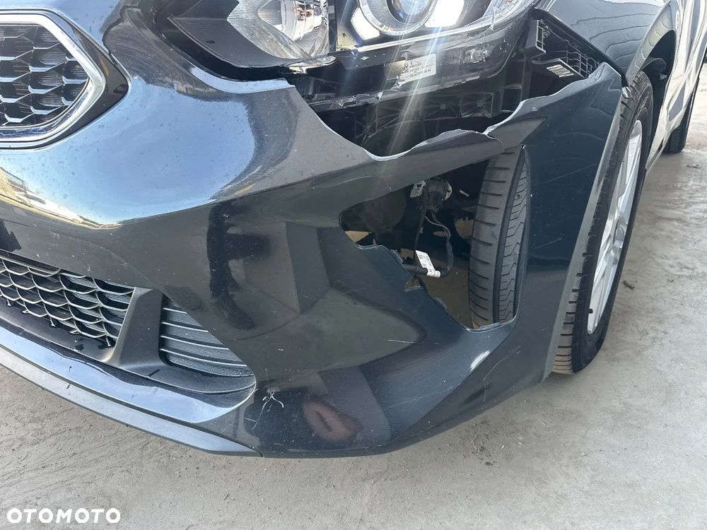 Kia Ceed 1.6 CRDi mHEV M - 22