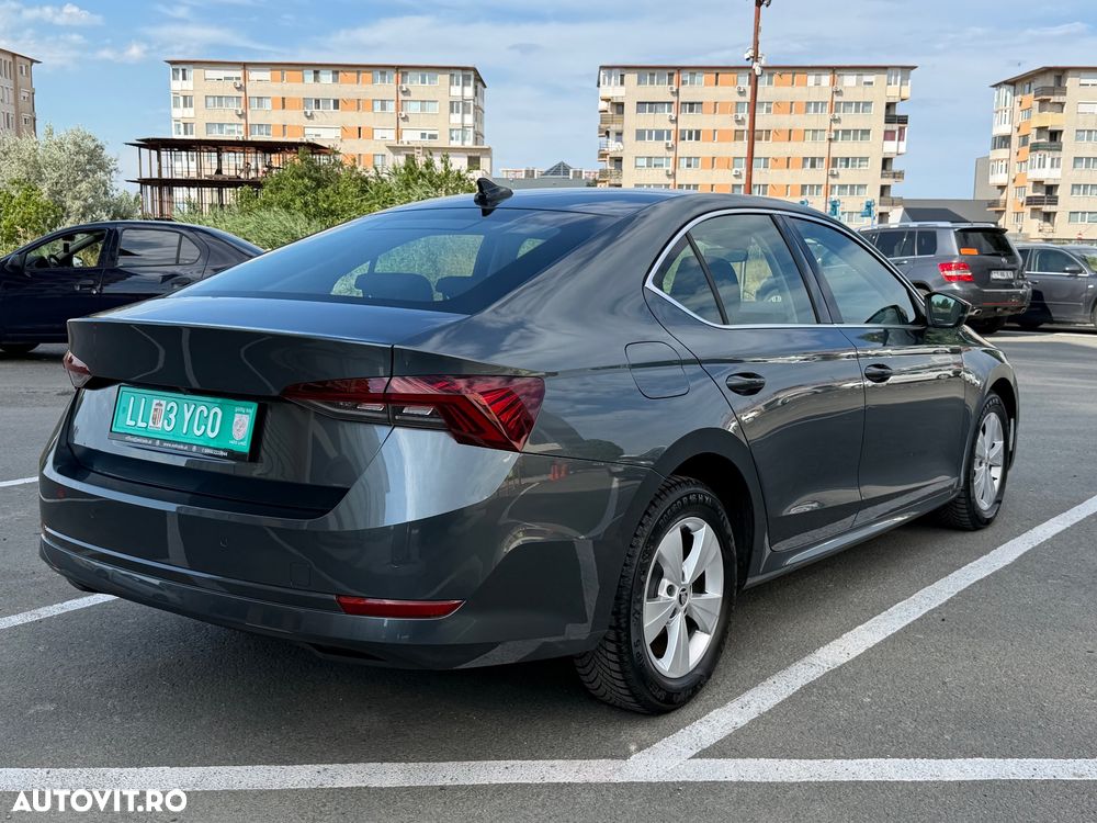 Skoda Octavia 2.0 TDI DSG Style - 4