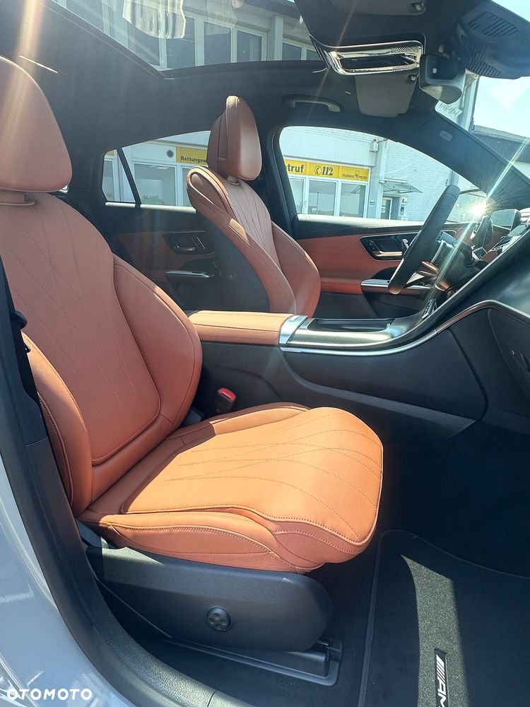 Mercedes-Benz GLC 300 de 4-Matic AMG Line - 25