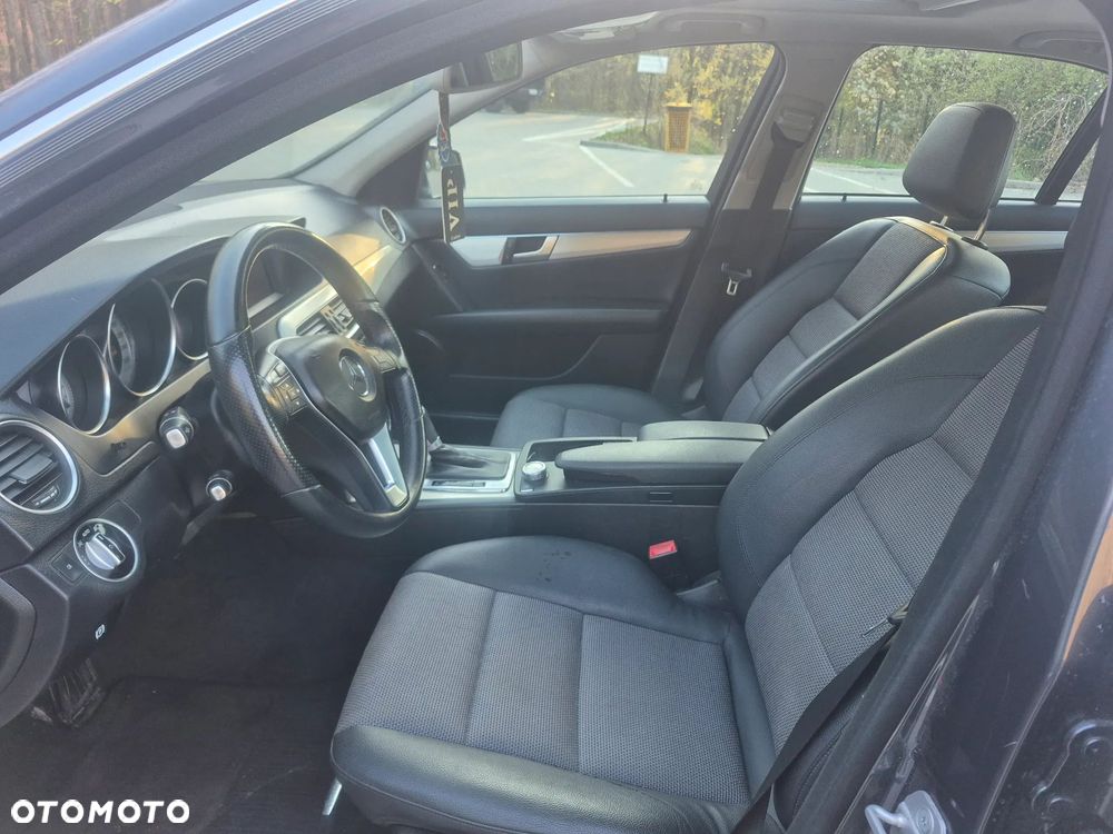 Mercedes-Benz Klasa C 180 (BlueEFFICIENCY) 7G-TRONIC Avantgarde - 11