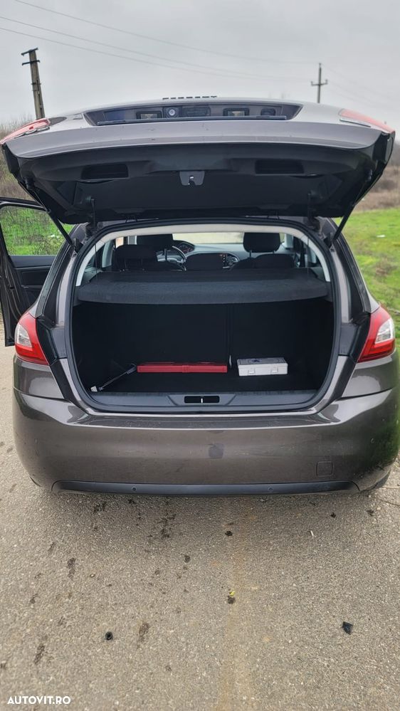 Peugeot 308 - 5