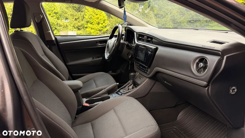 Toyota Corolla 1.6 Premium MS - 17