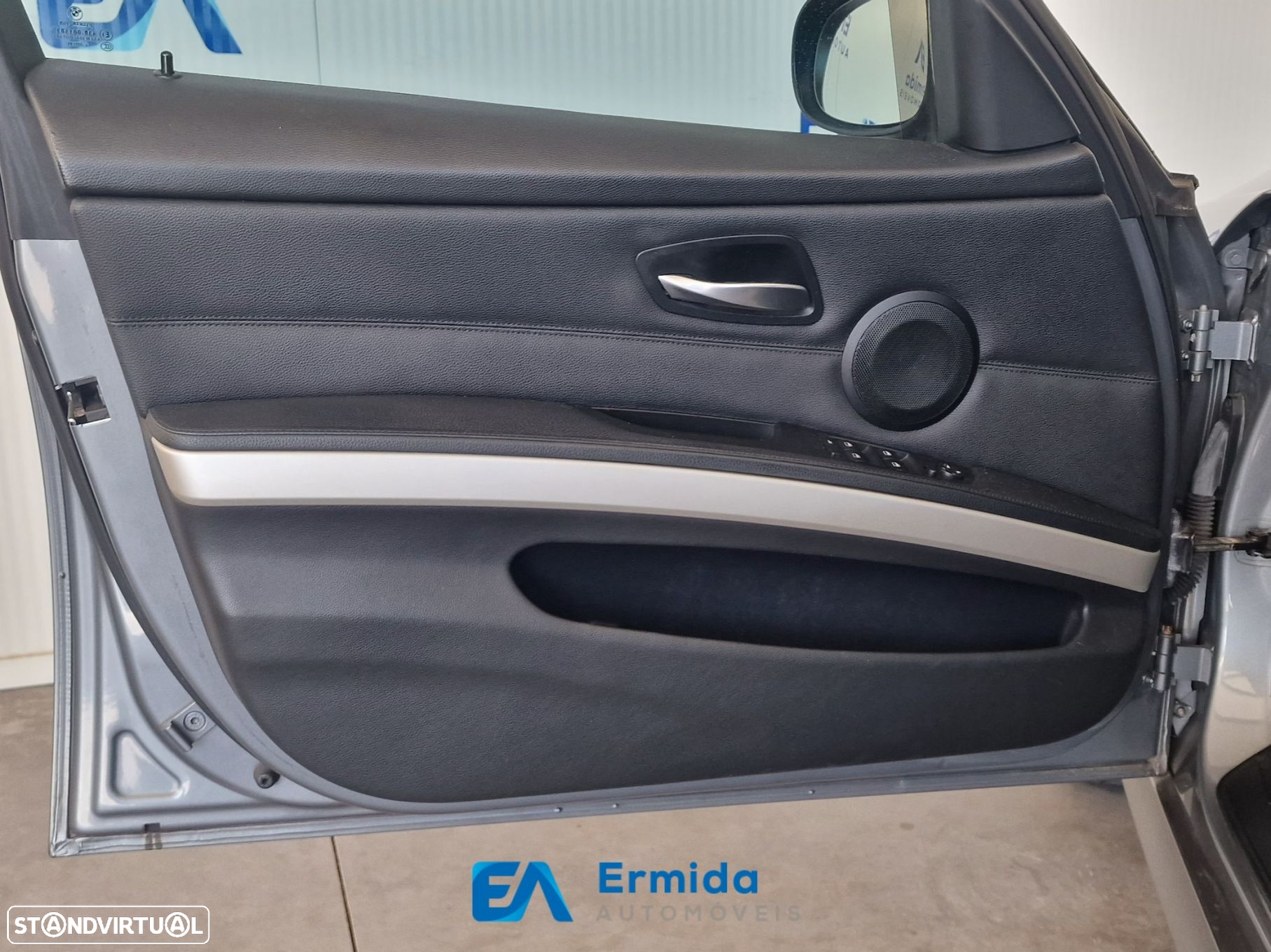 BMW 320 d Touring LifeStyle Auto - 35