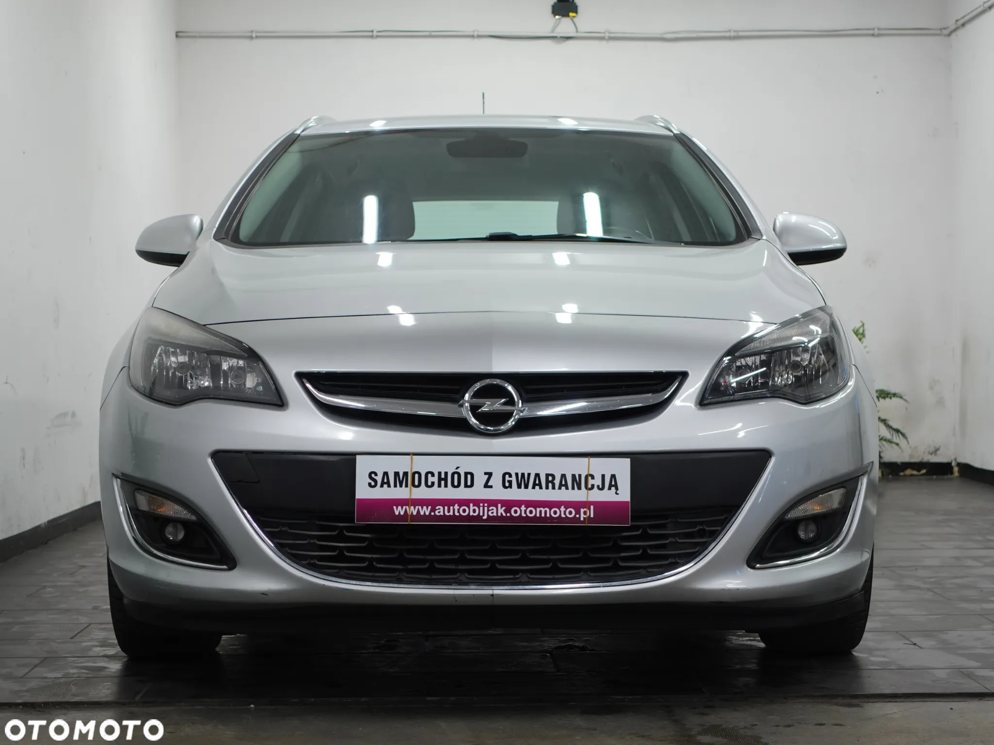 Opel Astra IV 1.6 CDTI Cosmo - 13