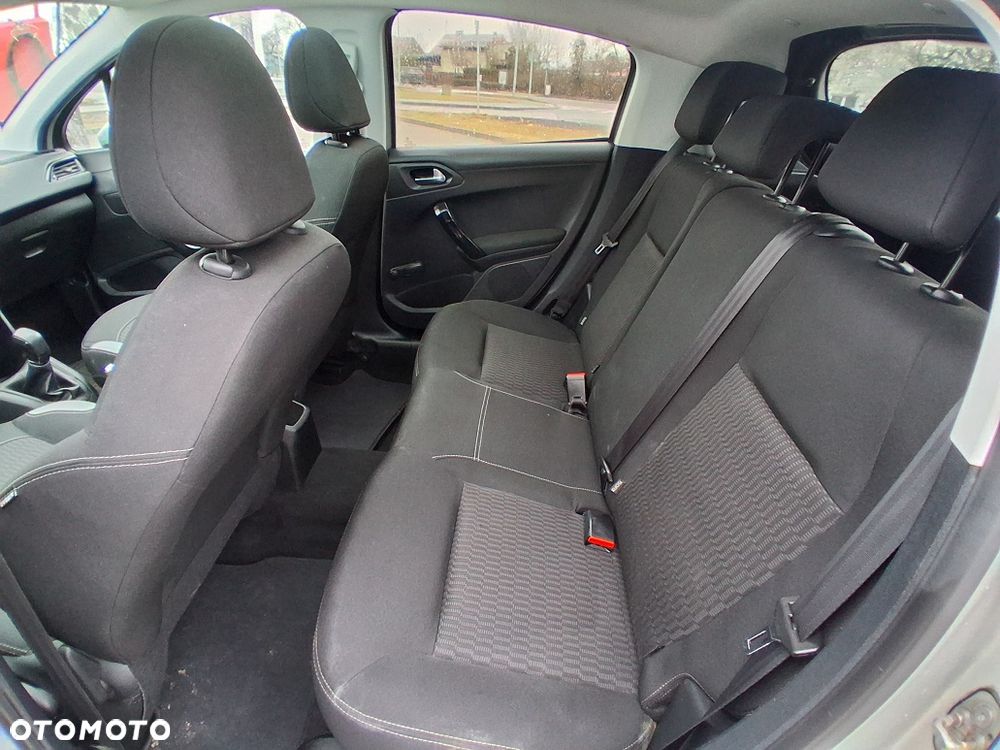 Peugeot 208 1.6 BlueHDi Active S&S - 11