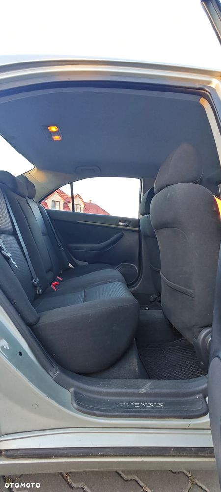 Toyota Avensis 2.0 VVT-i Sol - 6