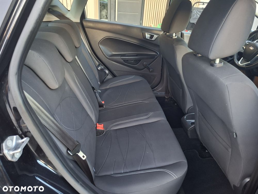 Ford Fiesta - 9