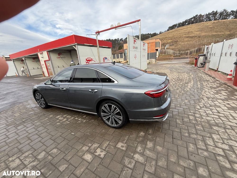 Audi A8 - 5