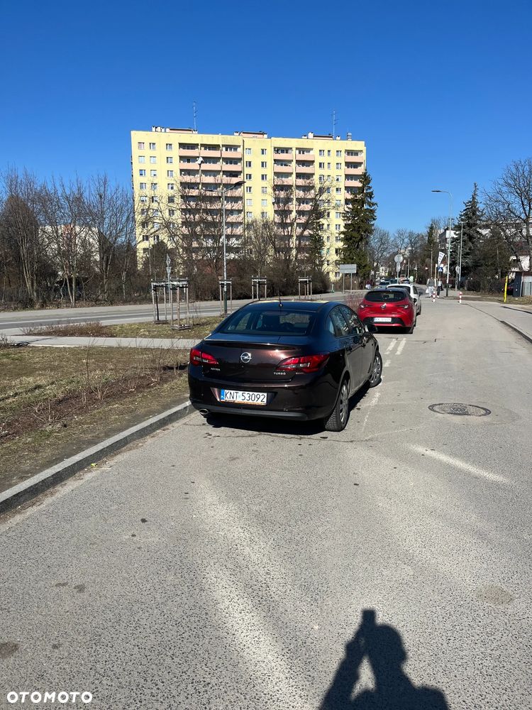 Opel Astra 2013 photo 4