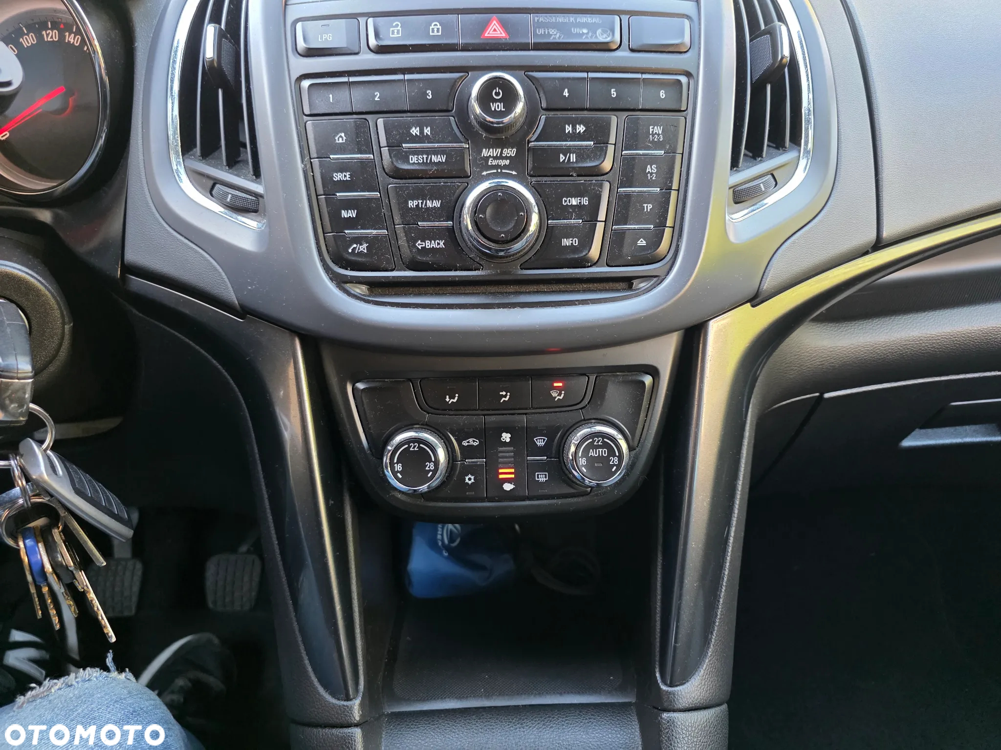 Opel Zafira 1.4 T Cosmo - 17