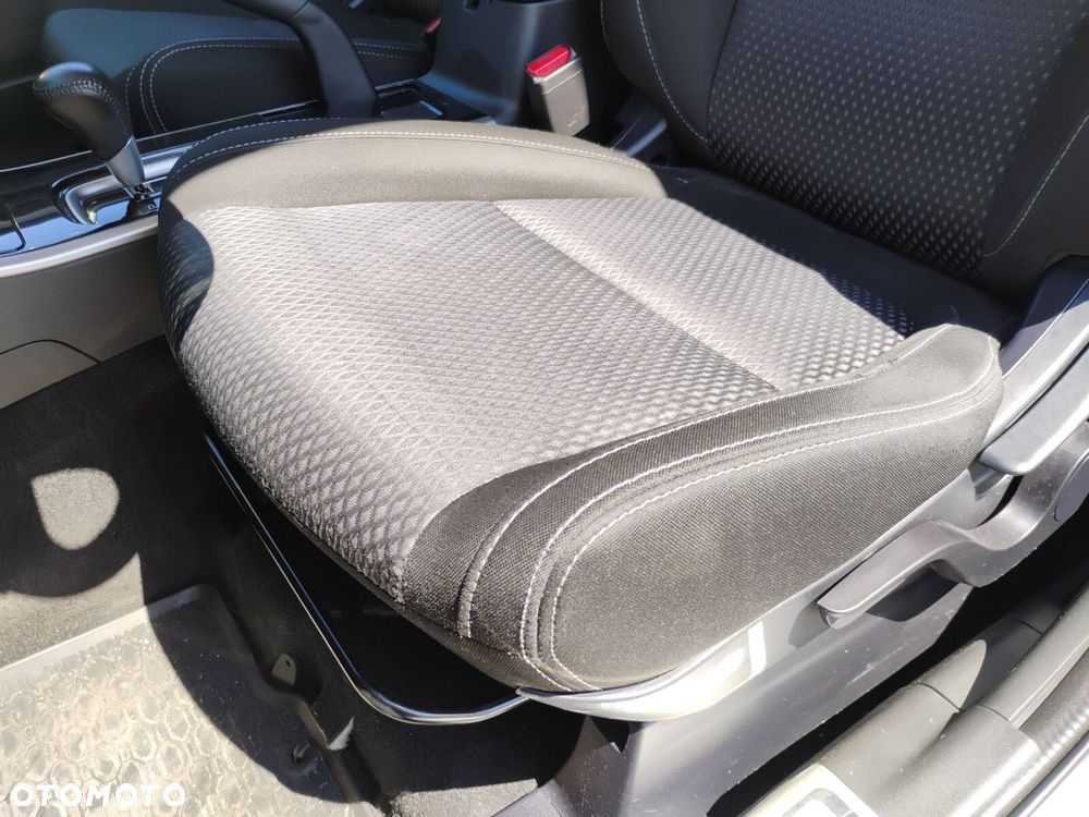 Mitsubishi Outlander 2.0 Intense 4WD CVT - 17