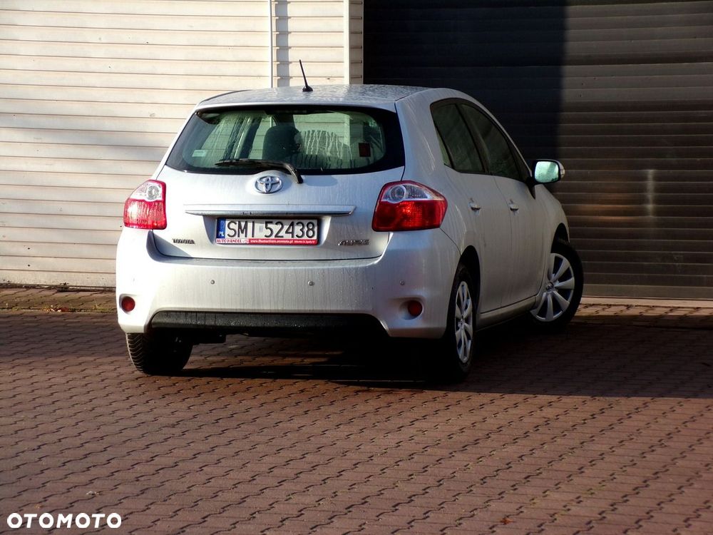 Toyota Auris - 12