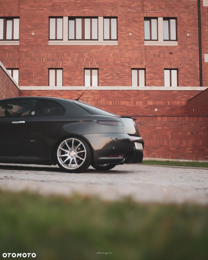 Alfa Romeo GT 1.9JTD 16V Distinctive - 3