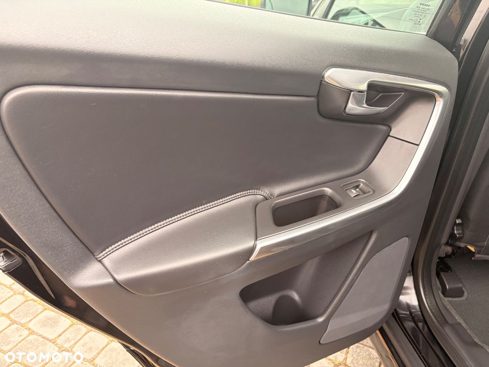 Volvo XC 60 D4 Drive-E Summum - 17
