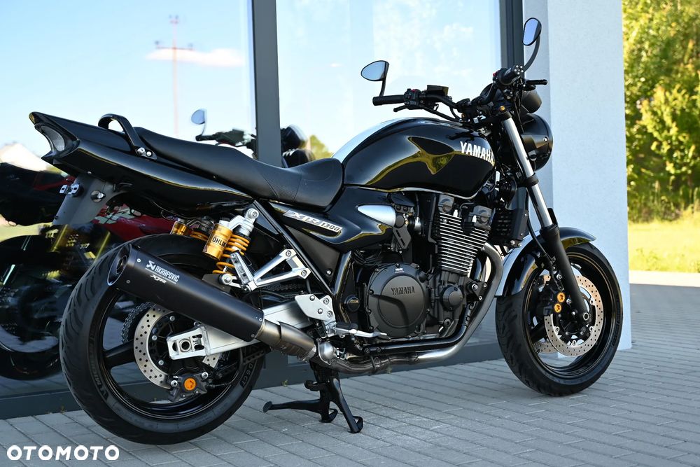 Yamaha XJR - 5