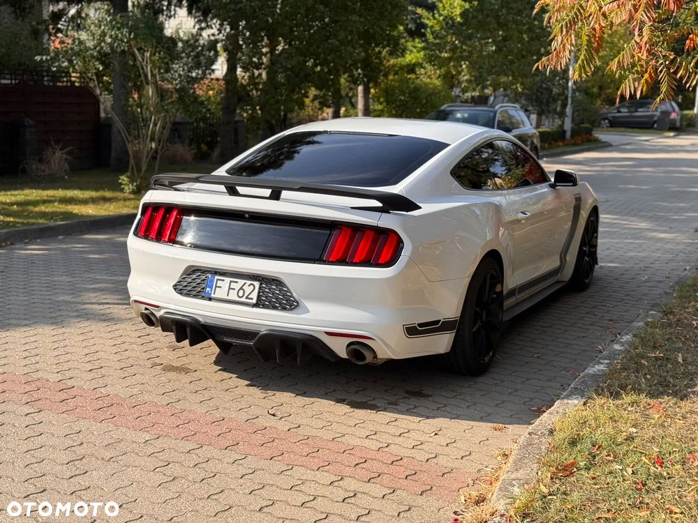 Ford Mustang - 17
