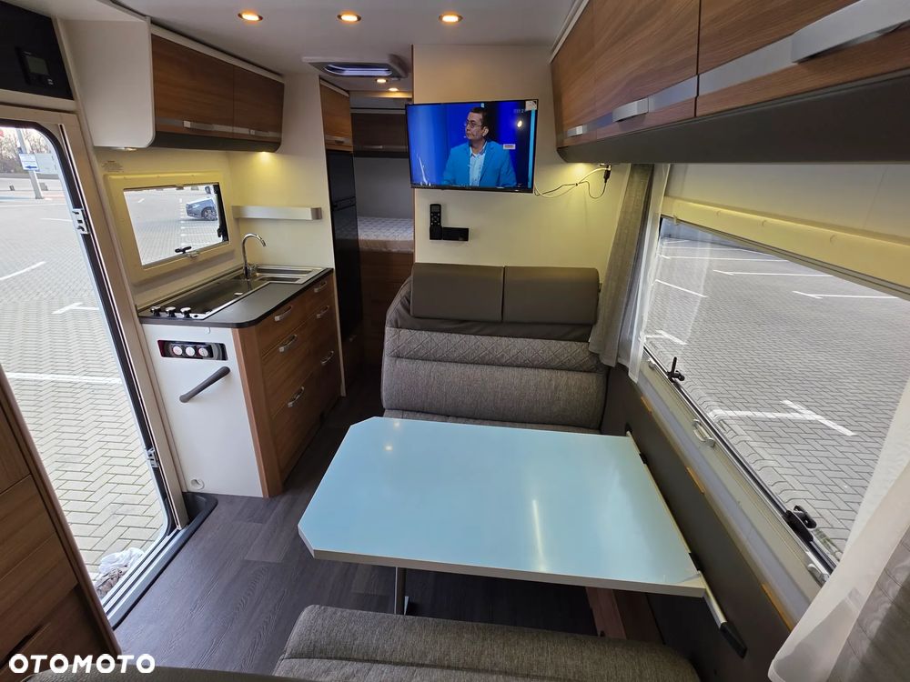 Adria Coral XL Axess 600 DP - 12