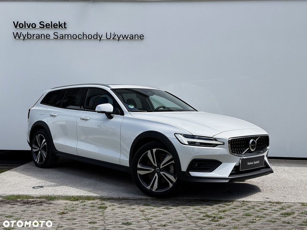 Volvo V60 Cross Country - 4