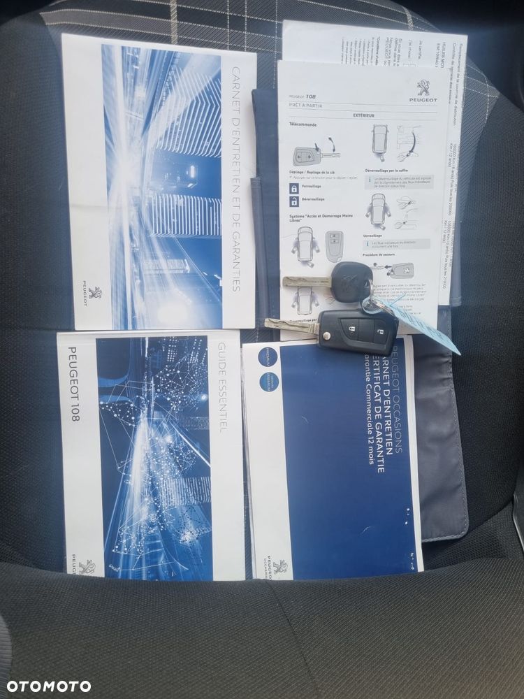 Peugeot 108 PureTech 82 Style - 24