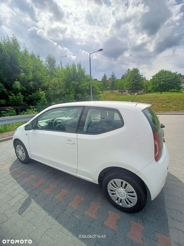 Volkswagen Up 2015 photo 2