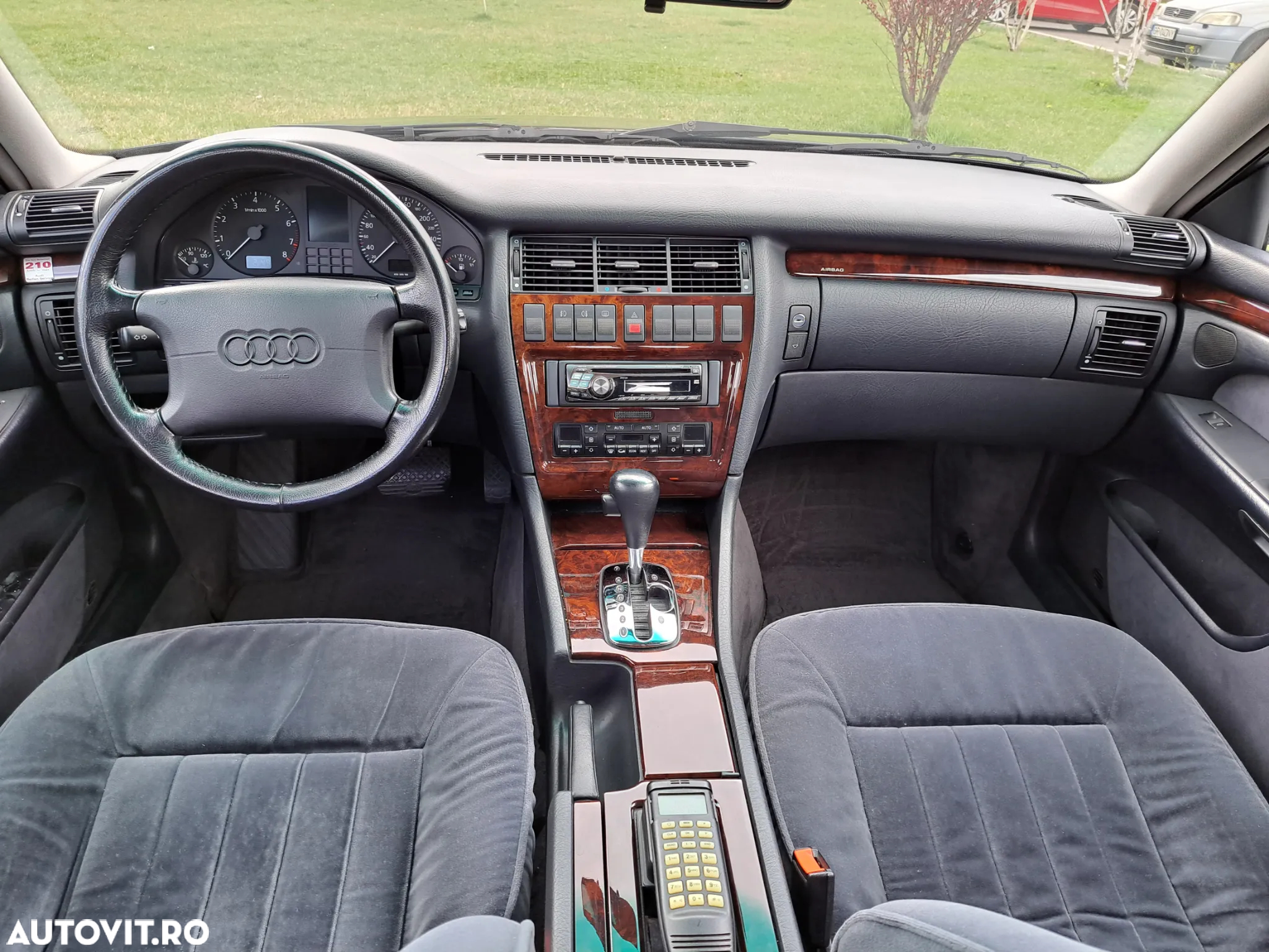 Audi A8 - 10