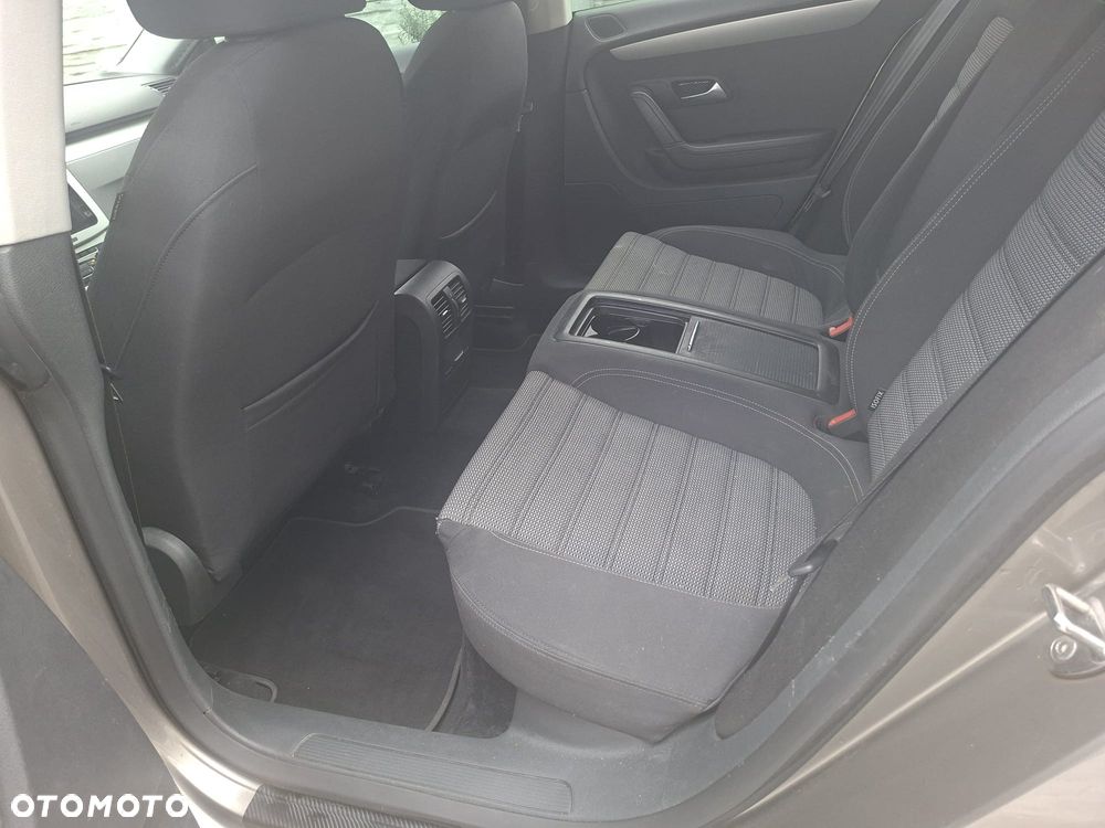 Volkswagen Passat CC - 11