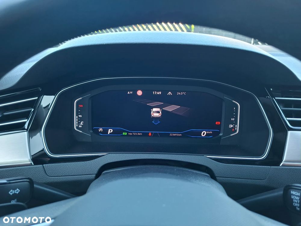 Volkswagen Passat 2.0 TSI Elegance DSG - 19