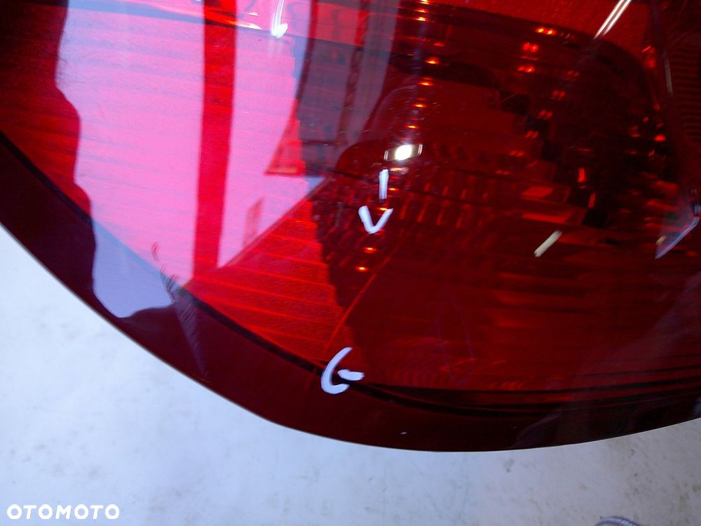 ford fiesta mk8 lampa tył lewa nowa z uszkodzeniem - 5