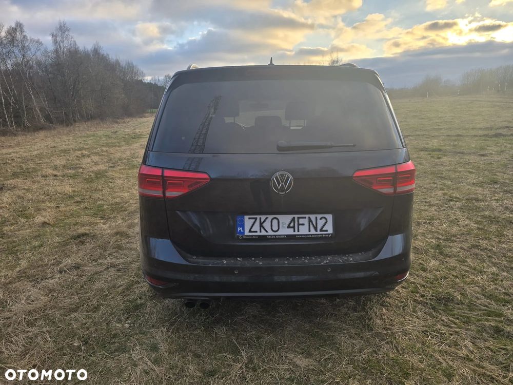 Volkswagen Touran 2.0 TDI BMT Comfortline - 18