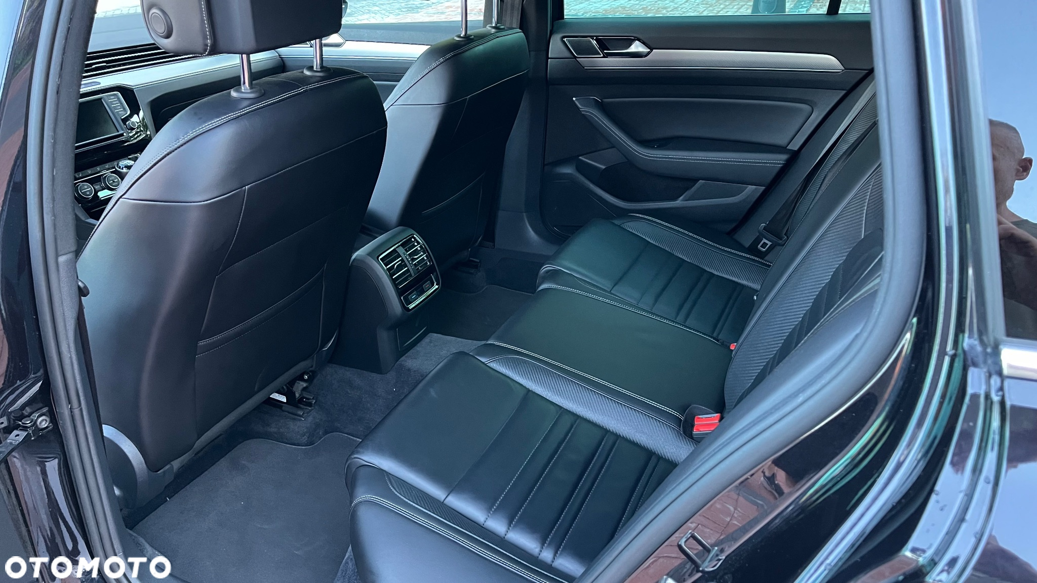 Volkswagen Passat - 14