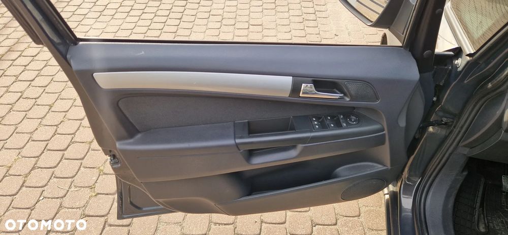 Opel Zafira - 15