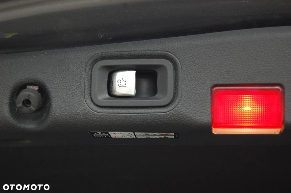 Mercedes-Benz Klasa E 220 d 9G-TRONIC Avantgarde - 14