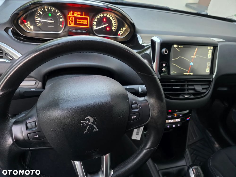 Peugeot 208 1.2 VTi Allure - 16