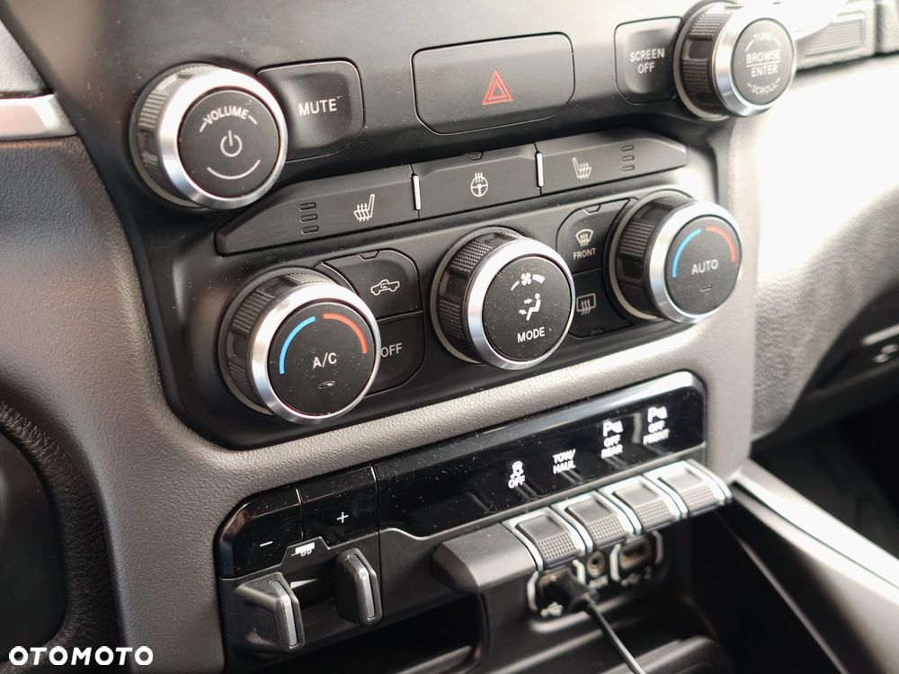 RAM 1500 Quad Cab Longbed Bighorn - 26