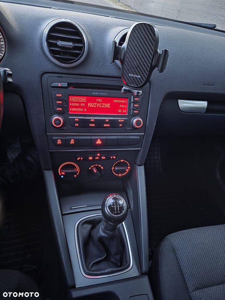 Audi A3 Sportback 1.6 TDI DPF Attraction - 12