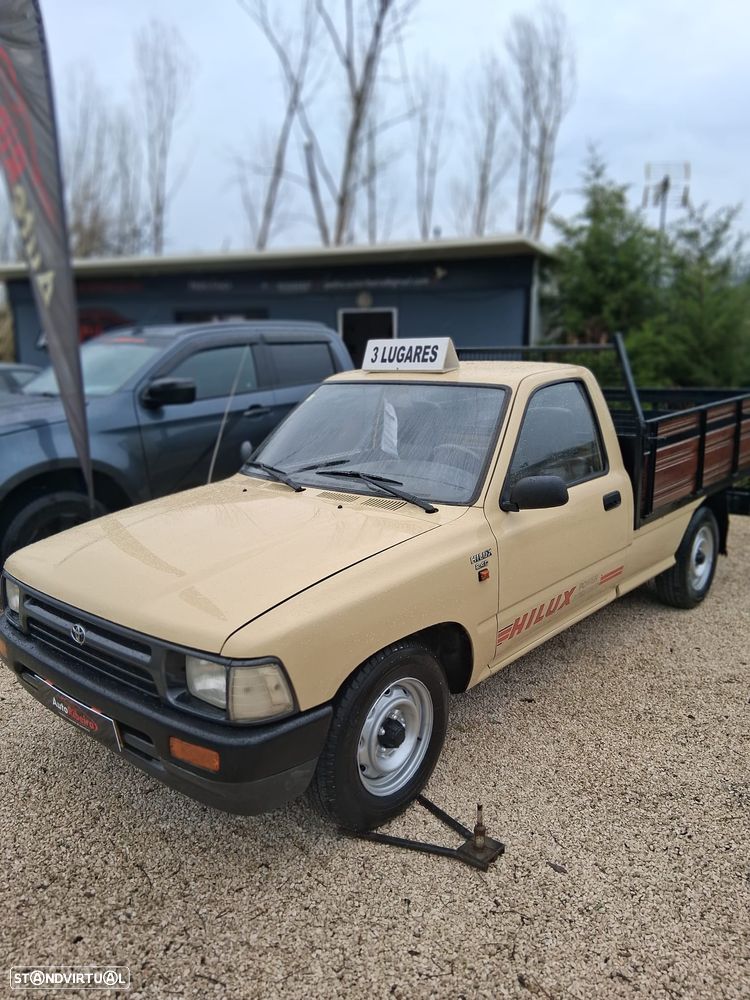 Toyota Hilux - 8