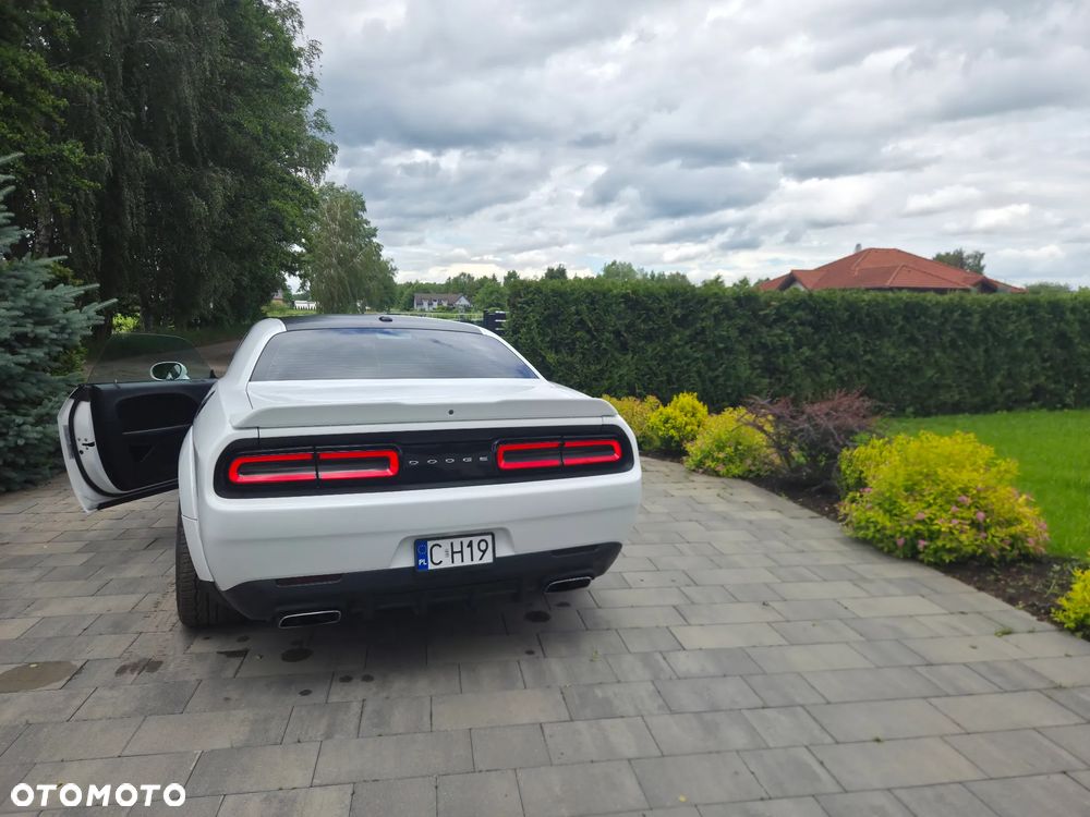 Dodge Challenger 5.7 R/T - 6