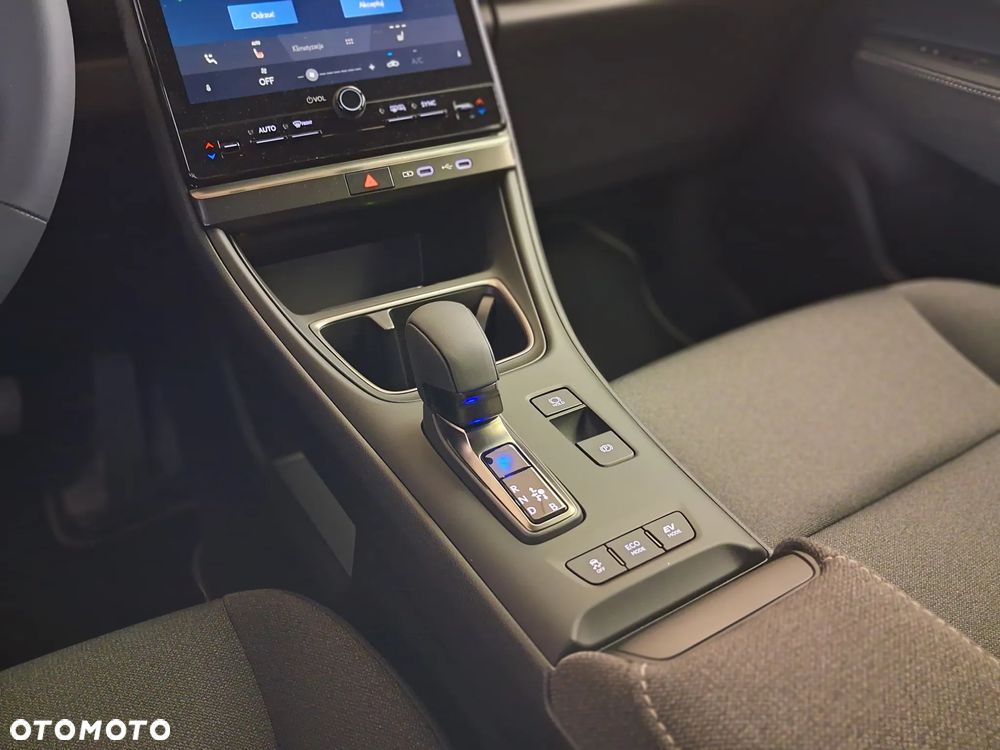 Lexus LBX 1.5 Hybrid - 14