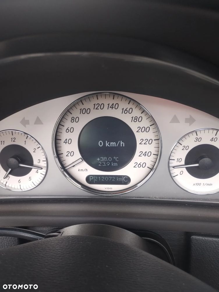 Mercedes-Benz CLK 500 7G-TRONIC Avantgarde - 25