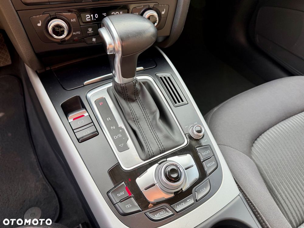 Audi A4 Avant 2.0 TDI DPF clean diesel multitronic S line Sportpaket - 22