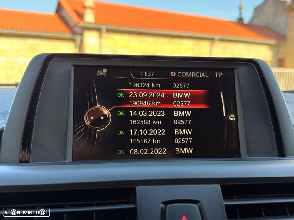 BMW 118 d Pack M - 18