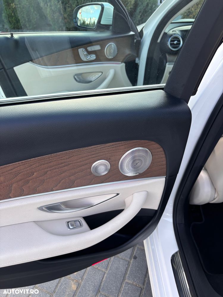 Mercedes-Benz E - 11