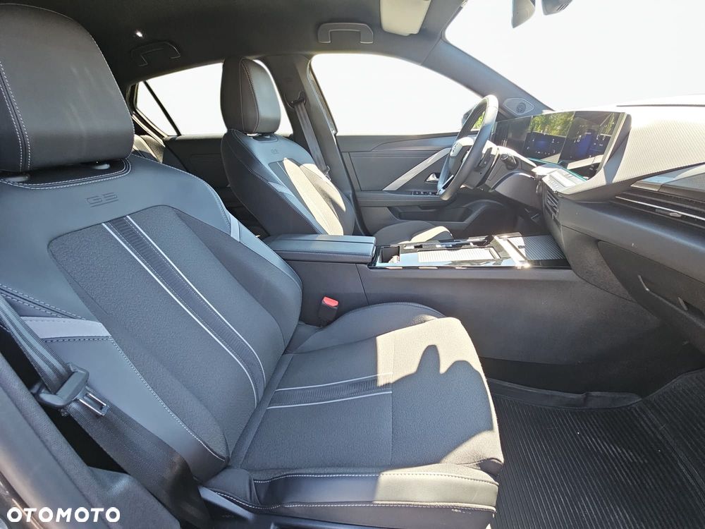 Opel Astra 1.2 T GS S&S - 13