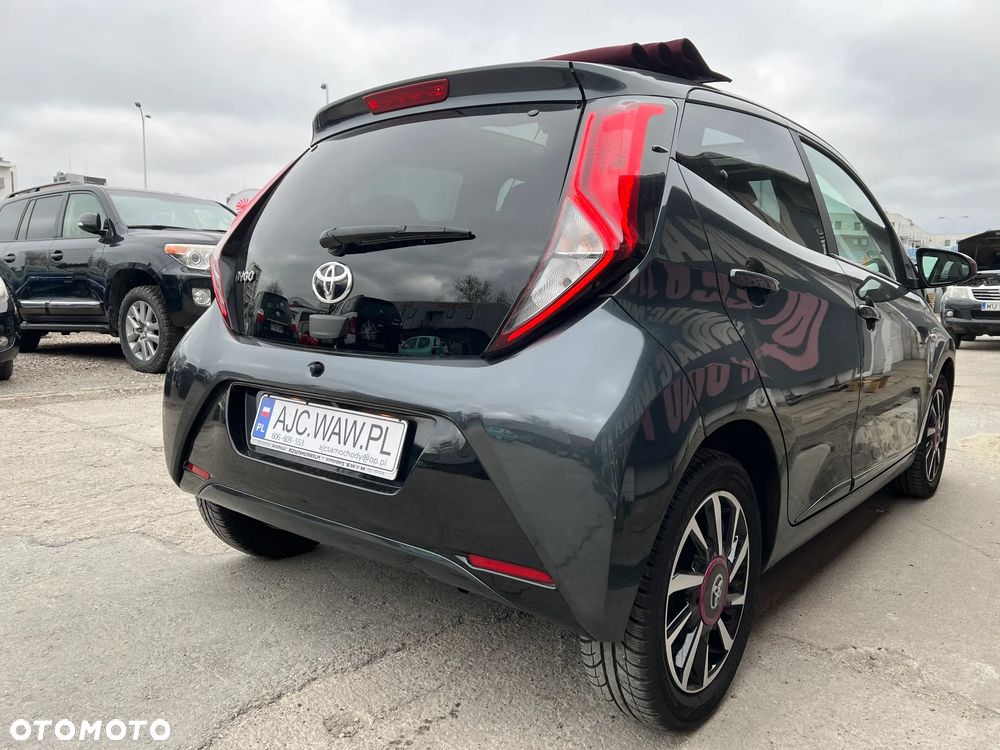 Toyota Aygo x-sky - 7
