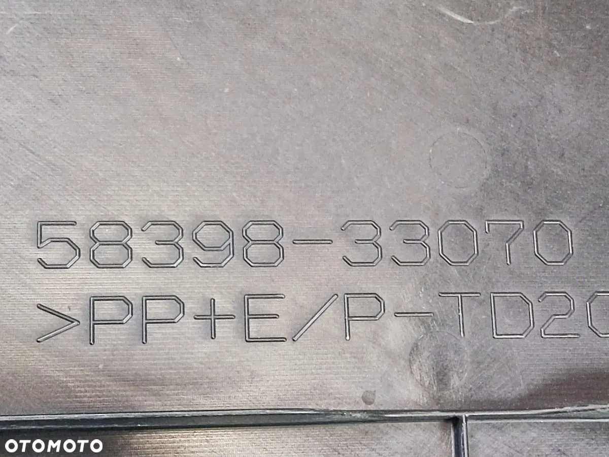TOYOTA CAMRY od 2019r Osłona Podwozia Prawa - 3